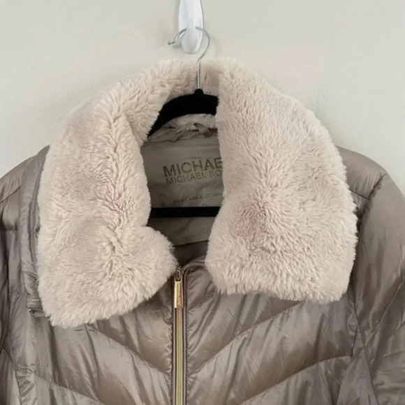 Michael kors champagne puffer jacket faux fur collar XL - Picture 5 of 11